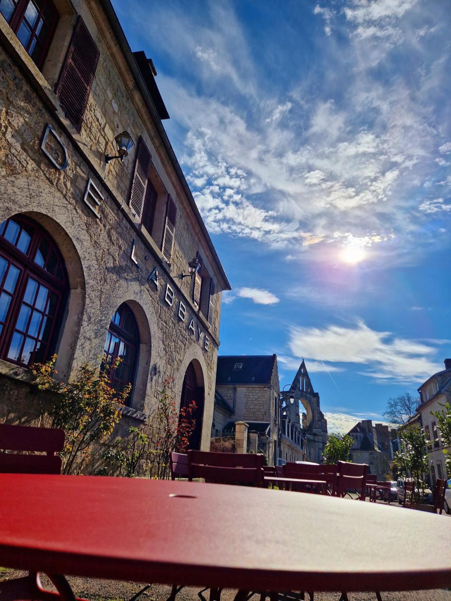 Hotel De L'Abbaye De Longpont Exterior photo